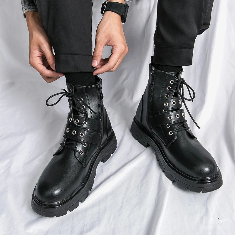 

2025 Новые мужские высокие мужские ботинки, однотонные, простой стиль, осенне-зимние мотоциклетные ботинки с высоким берцем для мужчин, кожаный материал
