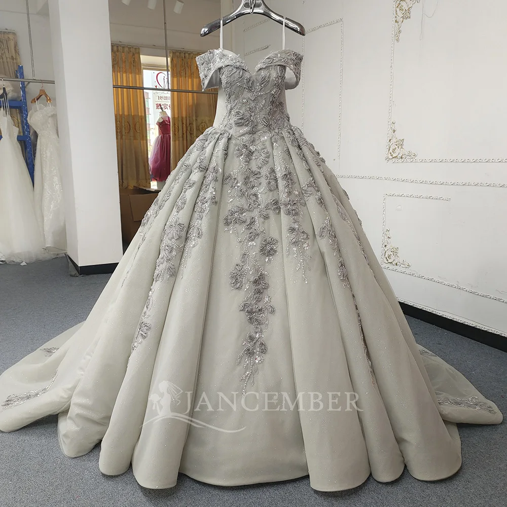 Luxury Quinceanera Dresses Beads Crystals 3D Appliques Butterfly Ball Gown Scoop Birthday Gown Vestidos De 15 Años Customized