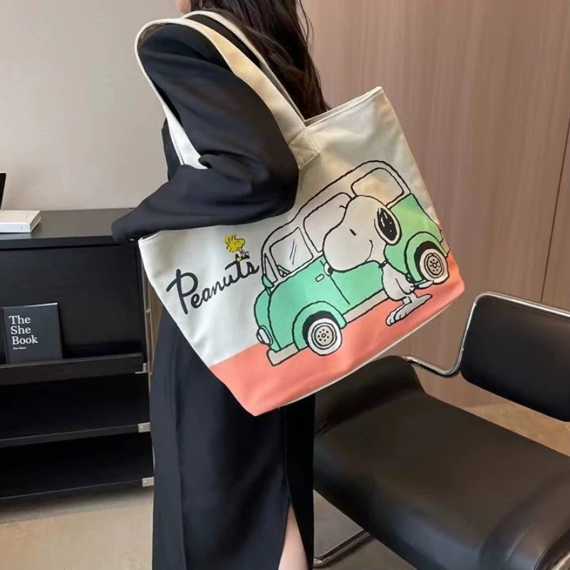Cartoon Snoopy Canvas Bag Women's Large Capacity Shoulder Bag Student Fashion Popular Tote Bag Shoulder Tote Bag