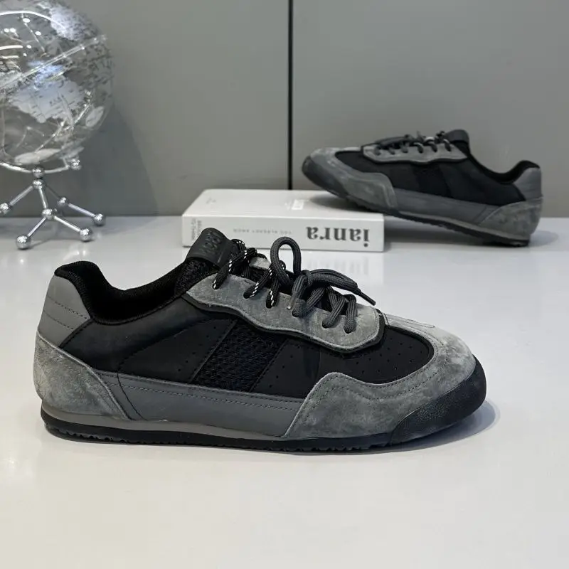 Men's Casual Sneakers Lace Up Low Top Breathable Comfortable Outdoor Sports Walking Shoes Fashion Design
