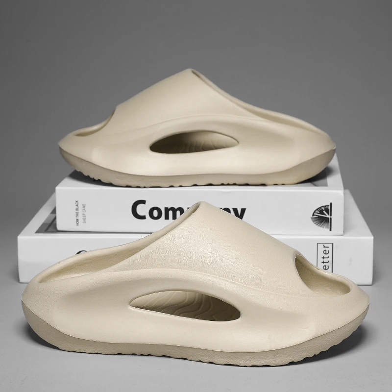 

A pair of children's four-season slippers, soft, lightweight, wear-resistant thick-soled one-toe thongs, size 28/29-40/41，ZZ-280