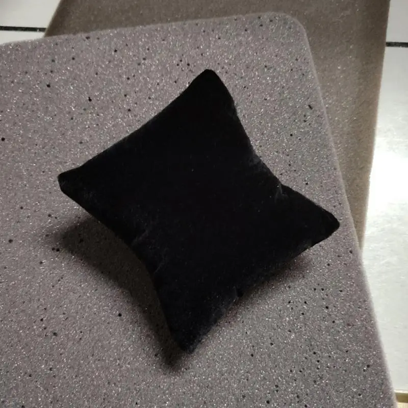  Soft Plush Watch Display Pillow Secure Holder for Bracelet Collections