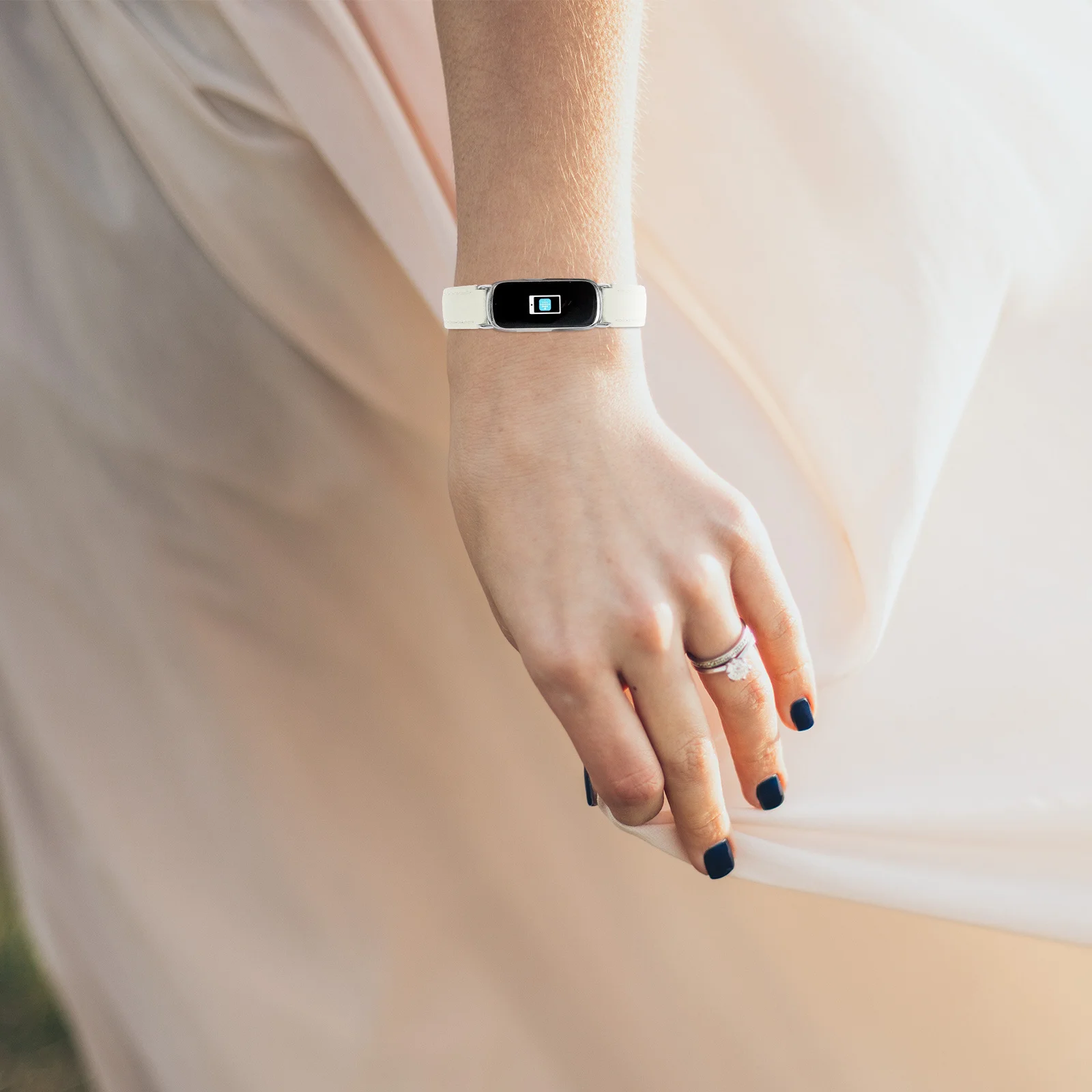 

Litchi Grain Watch Strap Replaceable Watchband Multi-Use Compatible for Fitbit Luxe Daily Band