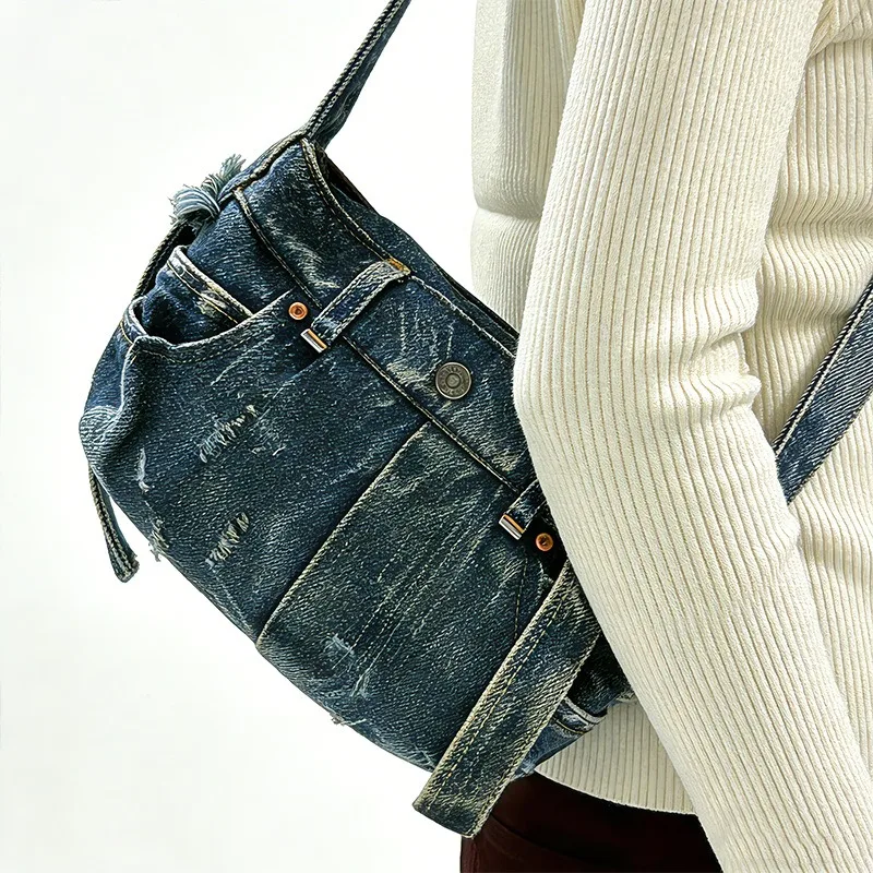 

Сумка через плечо с потертыми джинсами и застежкой на пуговицы Сумка-мессенджер для ежедневного использования