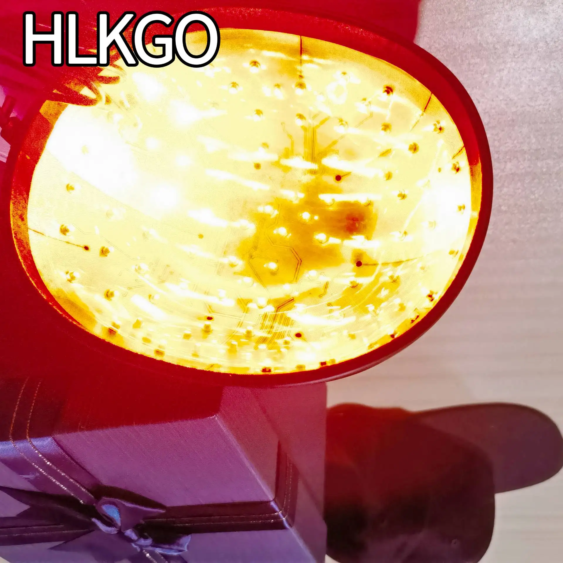 

Умная шапочка для волос с терапией красным светом 650 нм — для роста волос, против выпадения волос и здоровья кожи головы