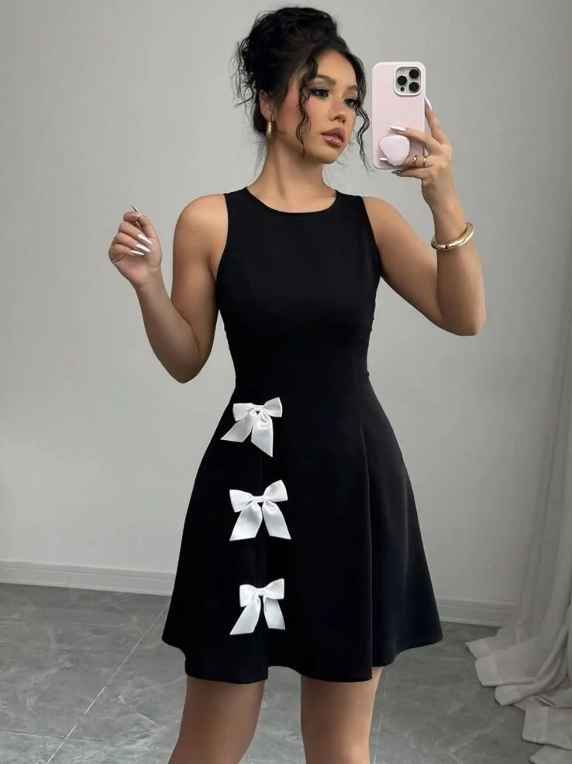 Robe européenne et américaine de couleur pure, col rond, sans manches, taille tie-dye