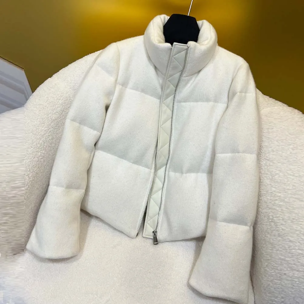 2025 invierno nueva chaqueta de plumas de ganso de alta calidad chaqueta de plumón tejida abrigo de mujer de estilo Retro