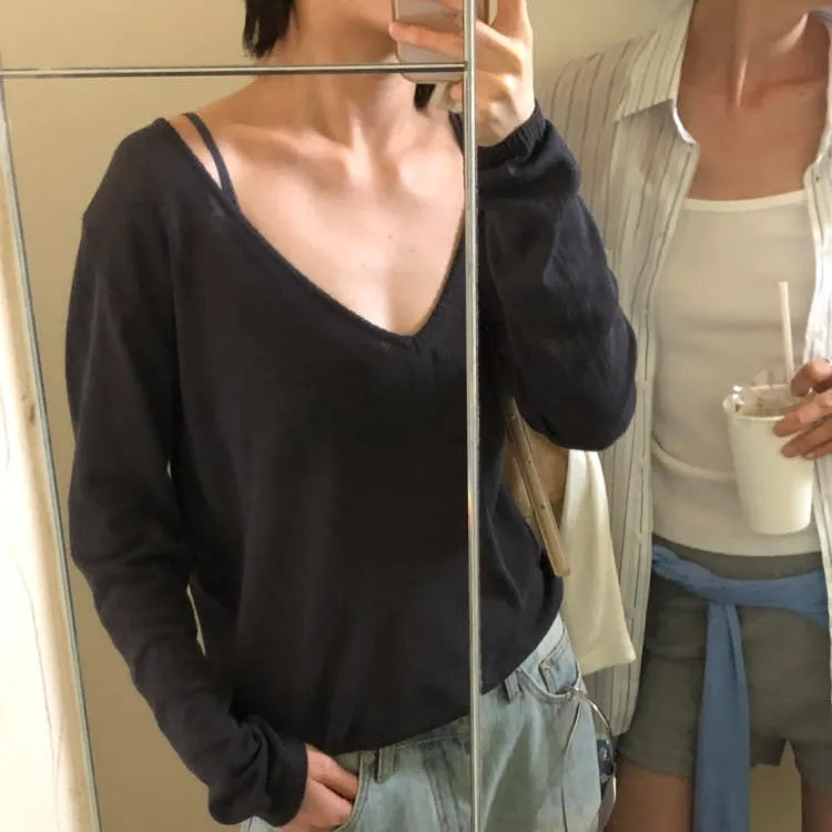 Fashionable Lightweight Long Sleeve Deep V-Neck  Color Knitwear Chic Style Summer New Arrival Women's Premium Quality Top
