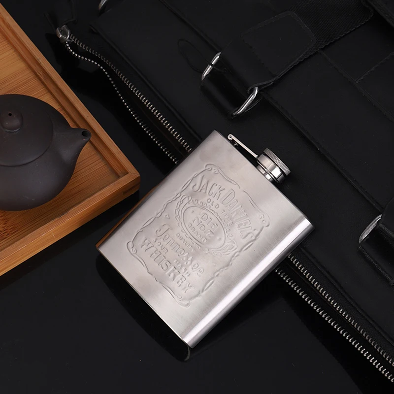 7oz في الهواء الطلق المحمولة جيب قارورة الورك الفولاذ المقاوم للصدأ قارورة ويسكي شرب الكحول الحاويات هدية صندوق الفودكا أدوات زجاجة الشرب