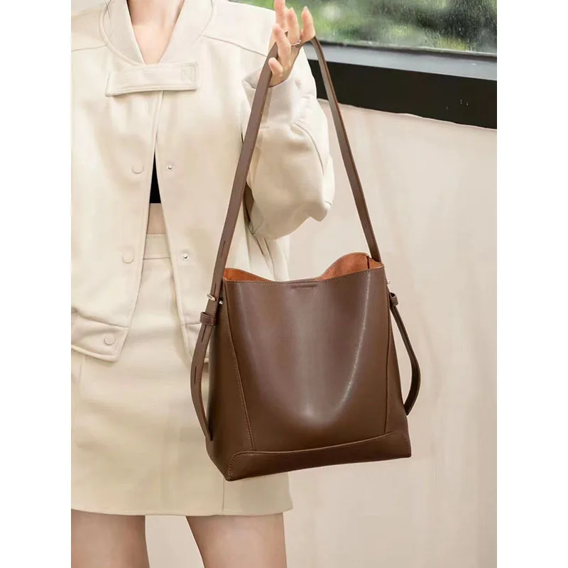 

Leather women's bag trend fashion large capacity bucket bag 2025 new casual crossbody shoulder bag
