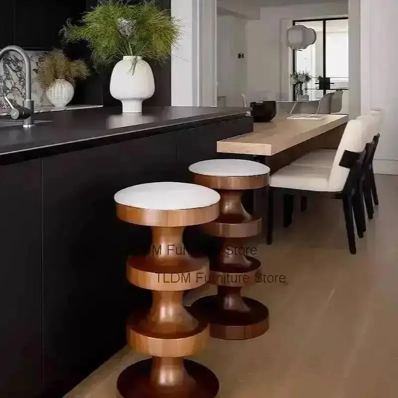 Island French Retro Stool Solid Home Wood Bar Bar Chairs High-end Dining Chairs Designer Small Round Stool Home Furniture AA