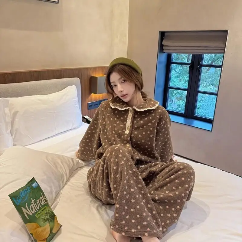 

Women's Autumn Winter Sleepwear New Cute Doll Collar Floral Snowflake Fleece Thick Plush Loose Home Clothes Loungewear Two-Piece