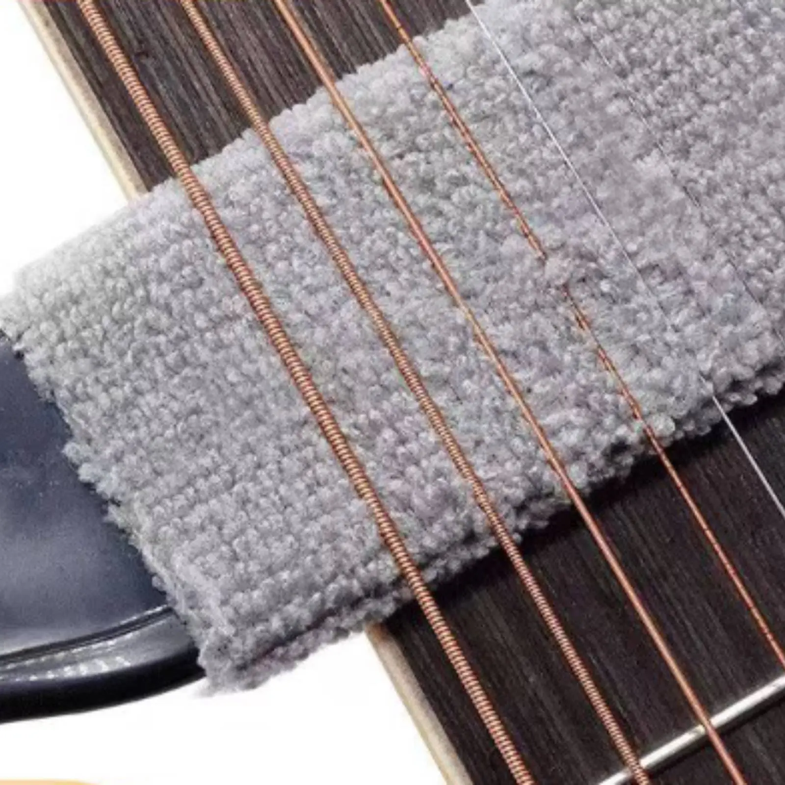 Guitar String Cleaner Brush 2-in-1 Design Double-Ended Fretboard Cleaner Guitar String Scrubber Removes Particles And