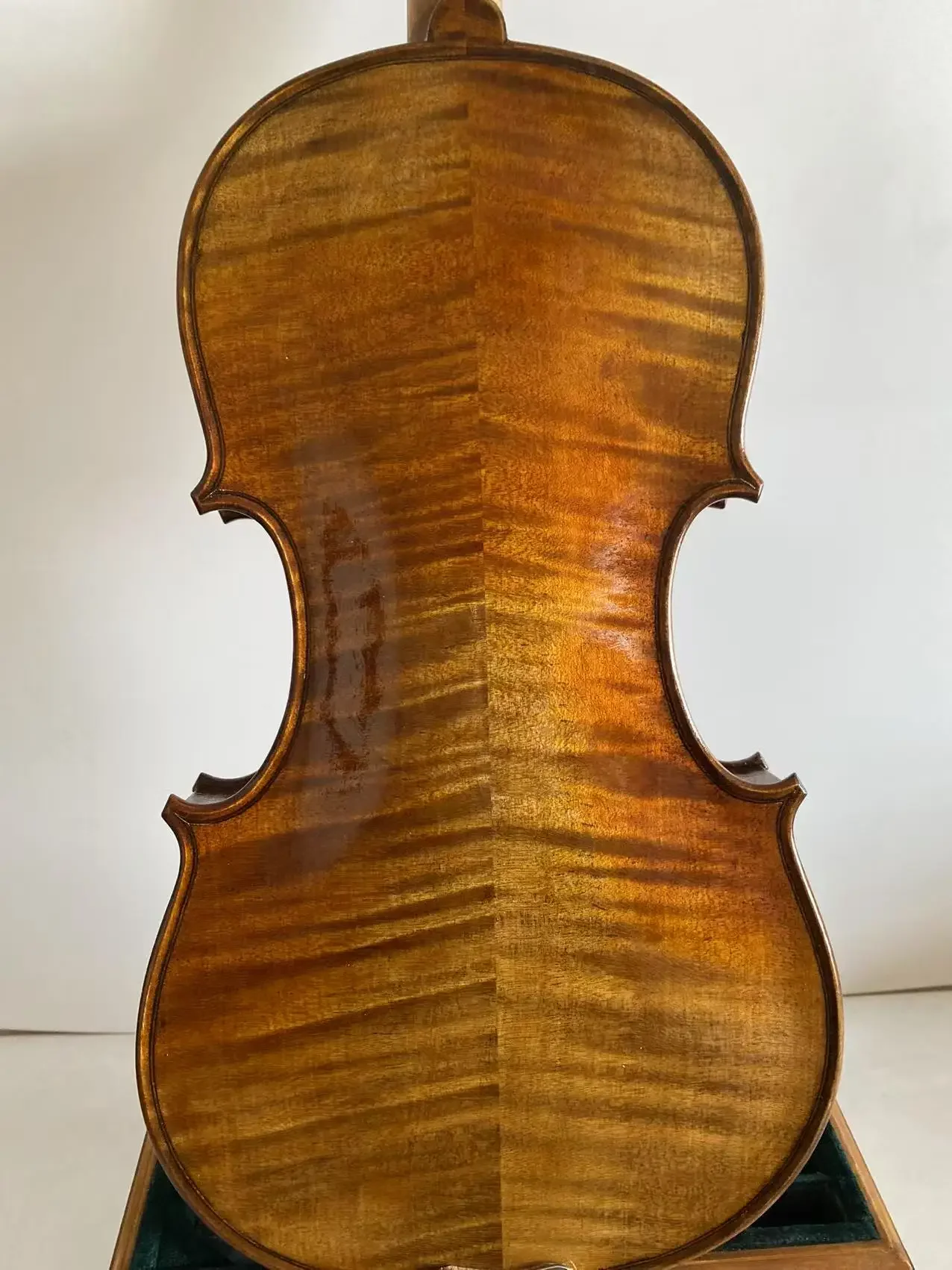 

Master 4/4 violin Guarneri model flamed maple back spruce top hand carved 007
