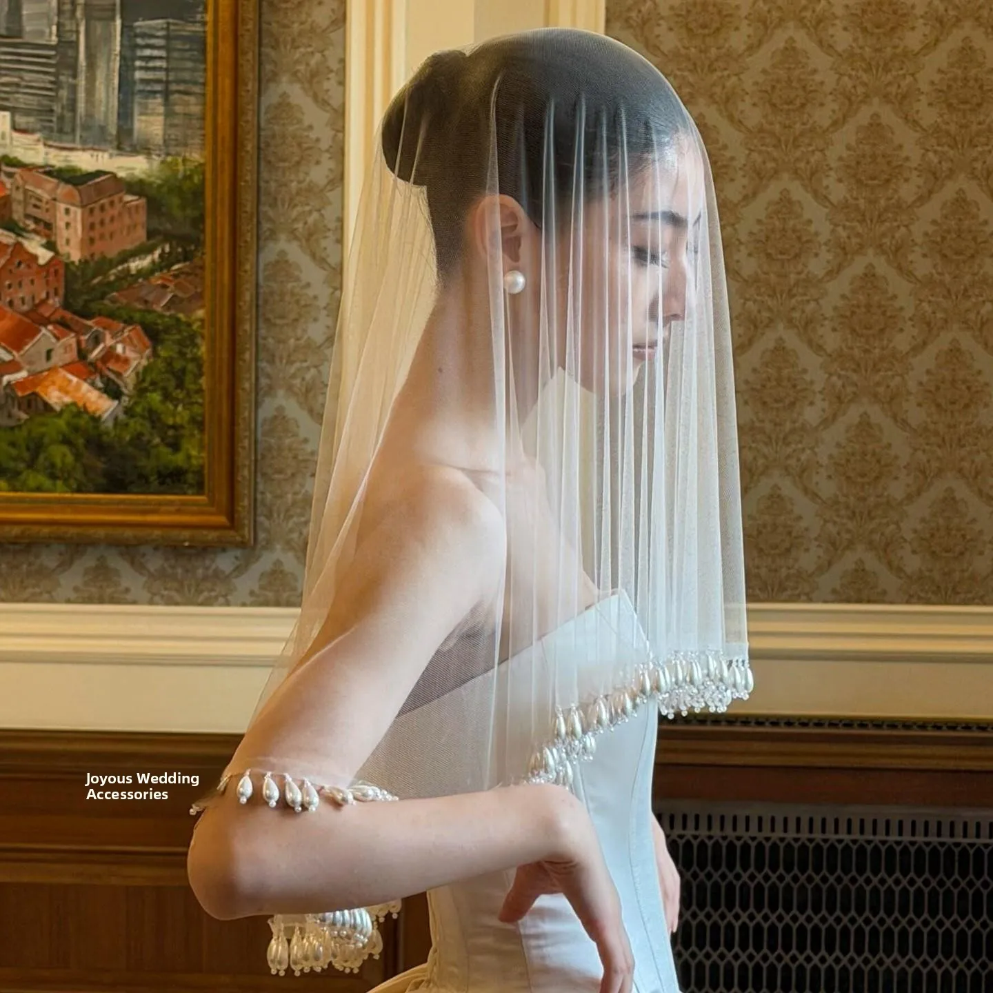 korean-style-fairy-tale-wedding-headpiece-with-artificial-pearls-long-veil-hairdo-bridal-photography-styling-accessory