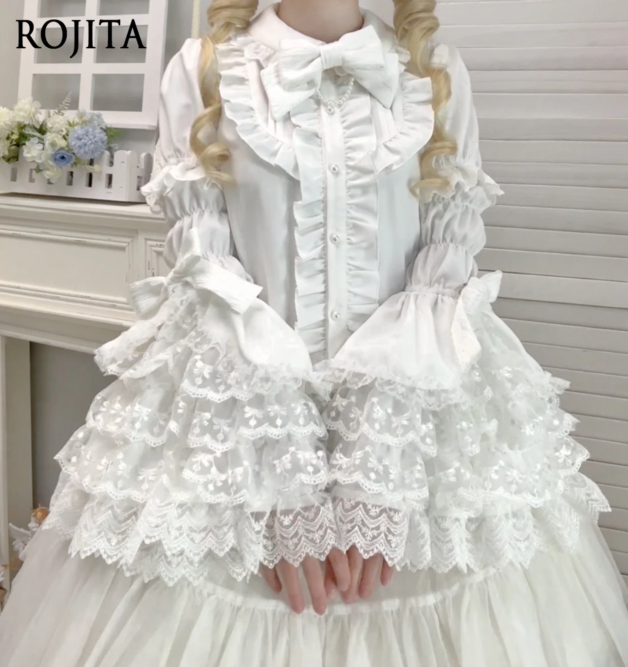 

Однобортная однобортная рубашка в стиле Лолиты с отложным воротником и рюшами и бантом, универсальная внутренняя рубашка, топ, женский универсальный рукав, один размер