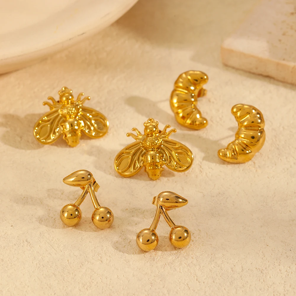 Neue Edelstahl-Ohrstecker im schicken Kirschdesign, goldfarben, 18K PVD-beschichtet, wasserbeständig, Charm-Schmuck – Detail 4