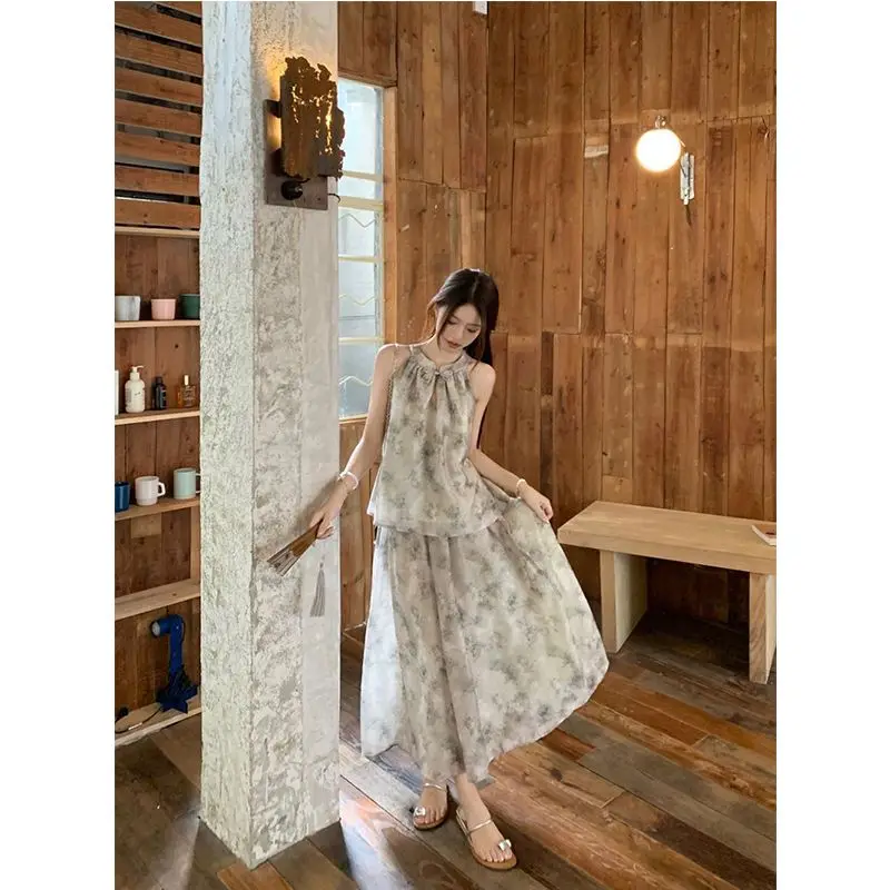 

Womens New Chinese Style Printed Halter Neck Sleeveless Blouse And High Waist Mini Skirt Two Piece Set Casual