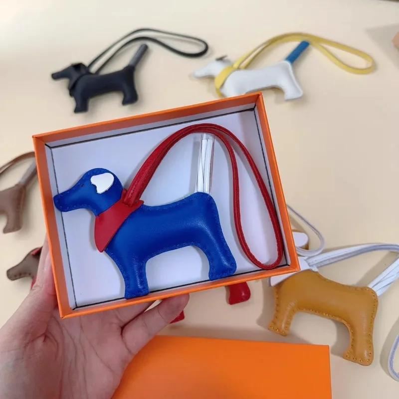 New Genuine Leather Puppy Bag Charm Hand-Sewn Sheepskin Pendant Cute Cartoon Dog Car Keychain Ornament Women Men Gift