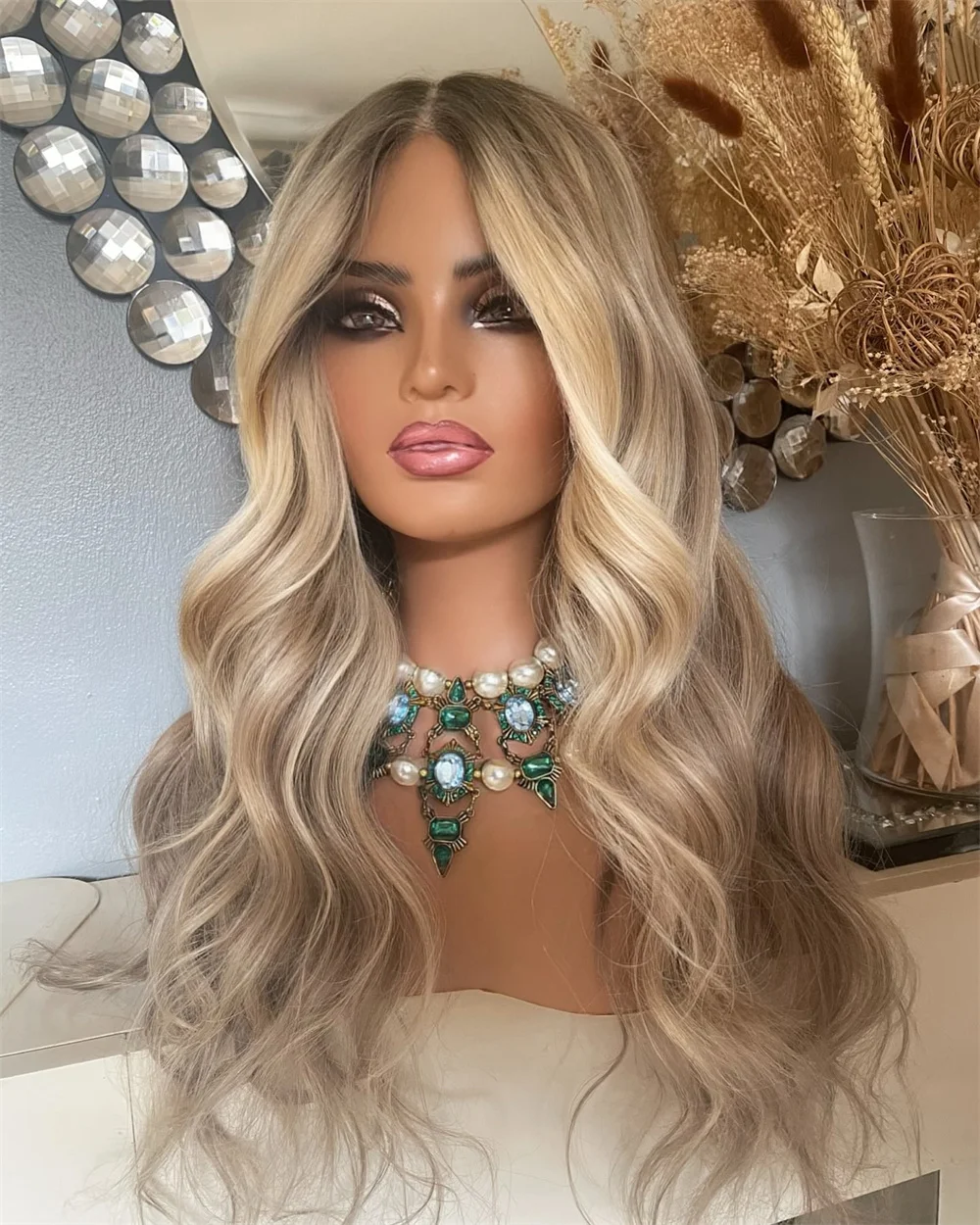 Balayage Lace Front Wig HD Lace Wig Light Golden Blonde Highlight Loose Wave Wig Synthetic Heat Resistant Fiber Girls Gift Wig