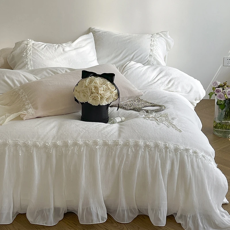 French Princess Style Romantic Lace Ruffles Bedding Set, Flowers Embroidery, Velvet Duvet Cover, Bed Sheet, Pillowcases, 4Pcs