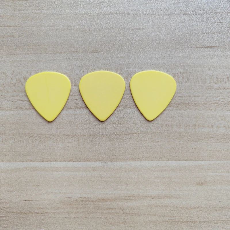 Customized Logo Guitar Pick Signature Shape, Top Quality, 100Pcs