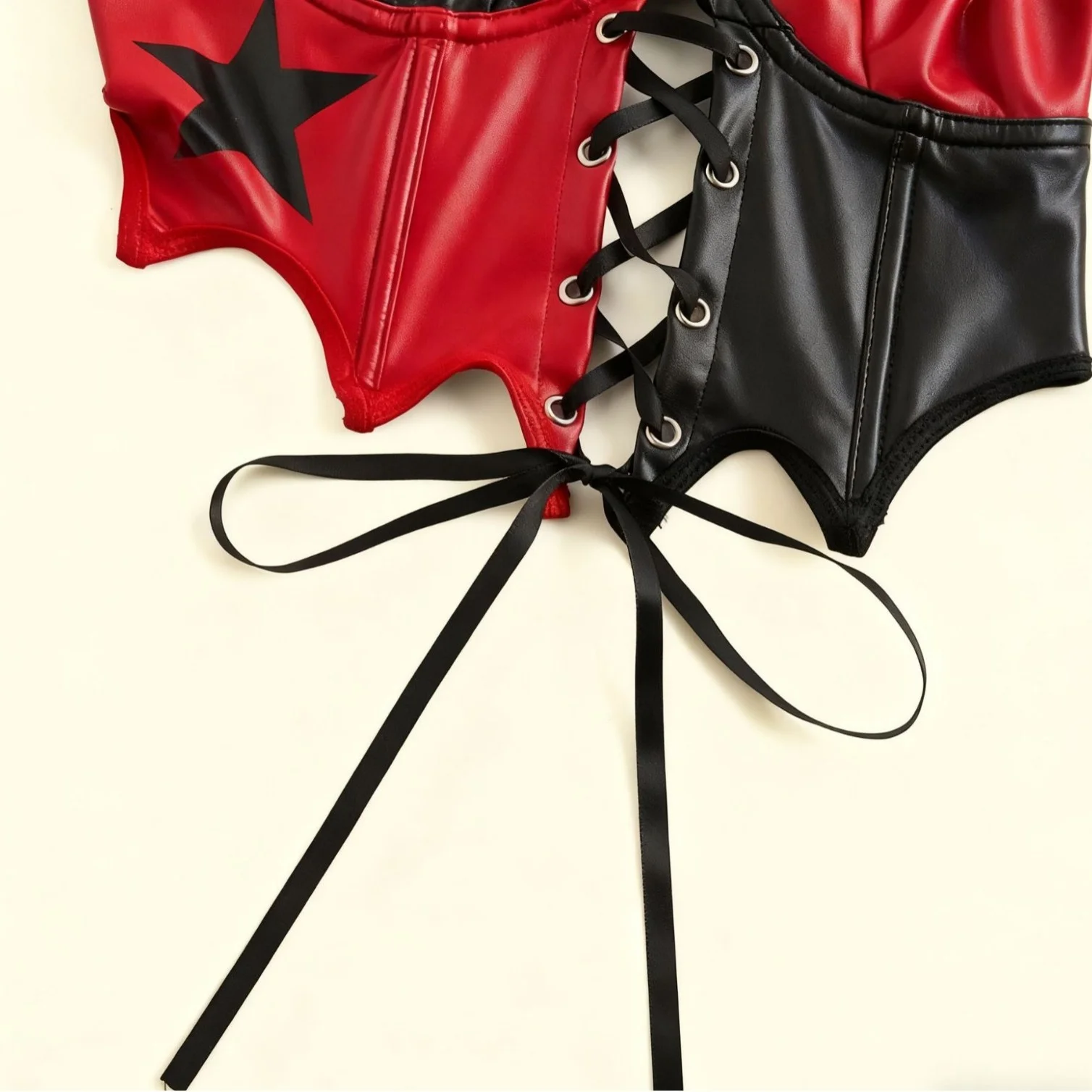 Gothic-Punk-Korsett-Top aus Kunstleder, Crop-Top mit Spaghettiträgern in Rot-Schwarz-Farbblock-Optik, Y2K-Alt-Ästhetik, sexy Streetwear – Detail 6
