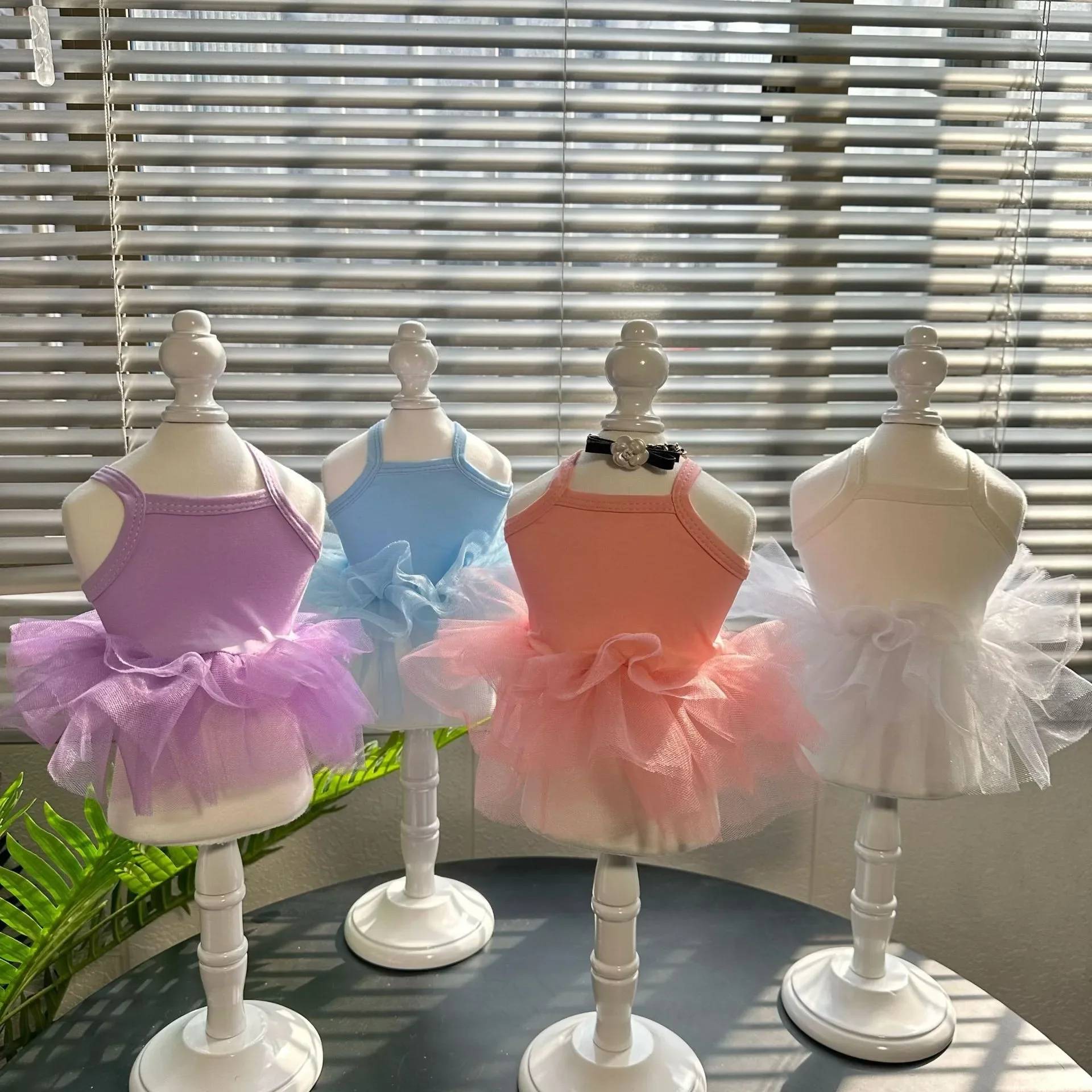 INS Dog Mesh Dance Dress Sling Yarn Dress Fairy Group Underlay Cute Puff Skirt Cute Puff Skirt Puppy Clothes Dog Cooling Vest