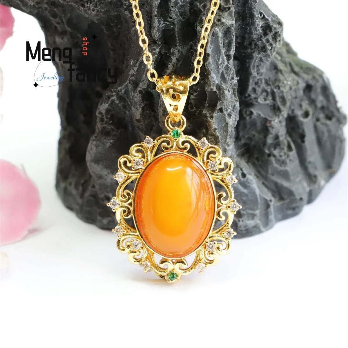 Natural Amber Old Material Honey Wax Egg Face Necklace Pendant Simple Elegant Personalized Fashion Versatile Exquisite Jewelry