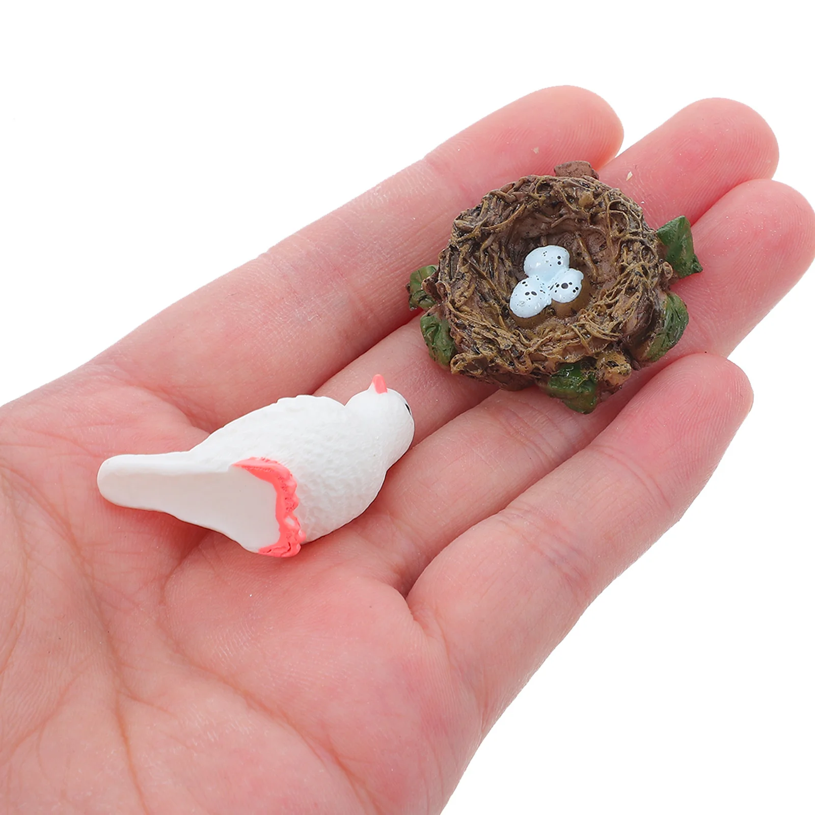 

8Pcs Miniature Resin Bird Sculptures Realistic Artificial Bird Nest Decorations for Garden Patio Lawn Micro Landscape Ornamental