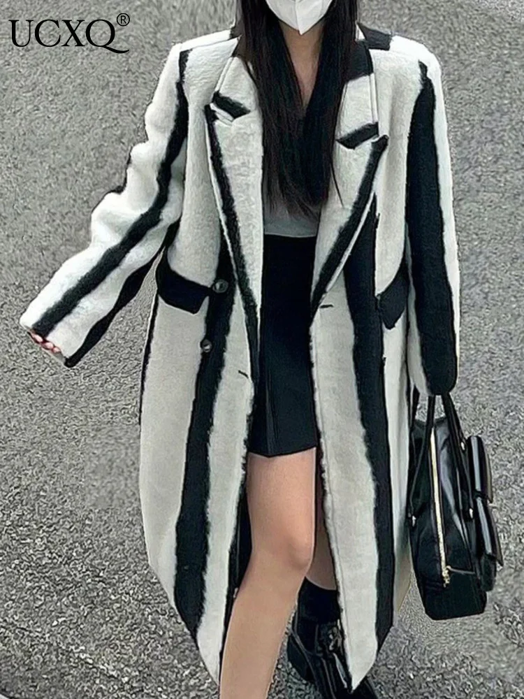 UCXQ Vintage Black White Color Block Striped Thick Warm Woolen Coat Spring Summer Streetwear Y2k Women Outerwear Tide 10AB4686