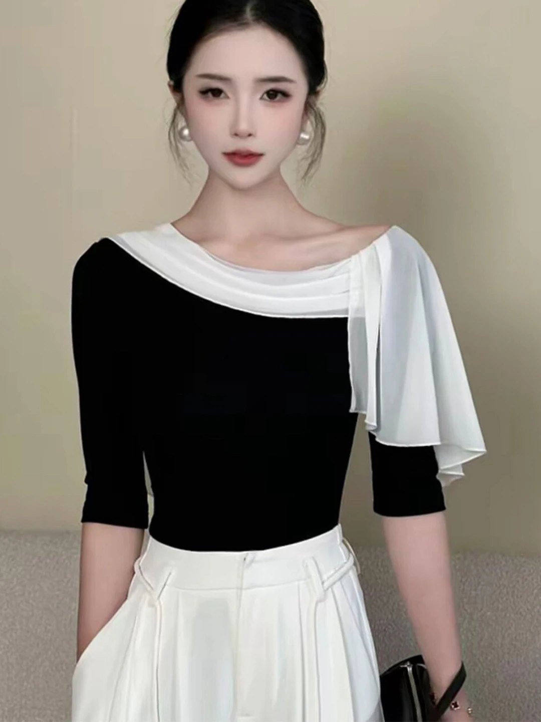 

Elegant Unique Color Block Shoulder T-Shirt Sleeveless Top for Women Stylish Summer New Arrival Polyester Fiber UV Protection