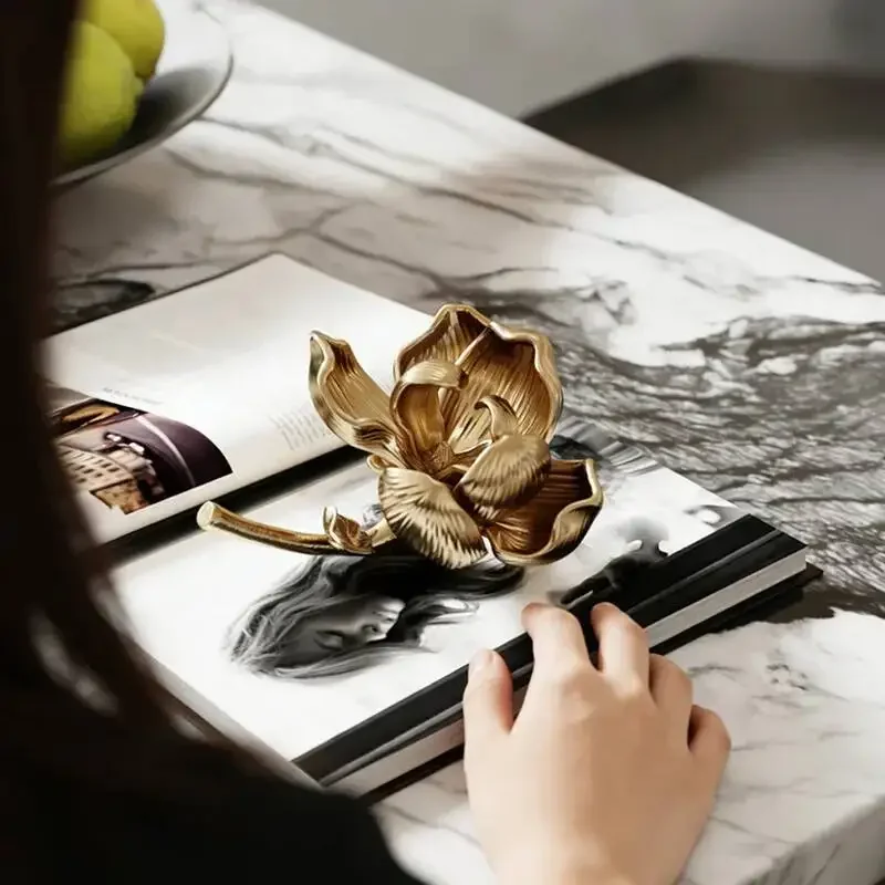 Metal Golden Magnolia Flower Ornament Artificial Flower Sculpture Banana and Cherry Fruit Statue Home Decoration Accessories