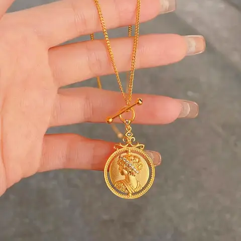 Fashion and retro 9999 24K real gold French retro queen Elizabeth pendant point drill sweater necklace pendant