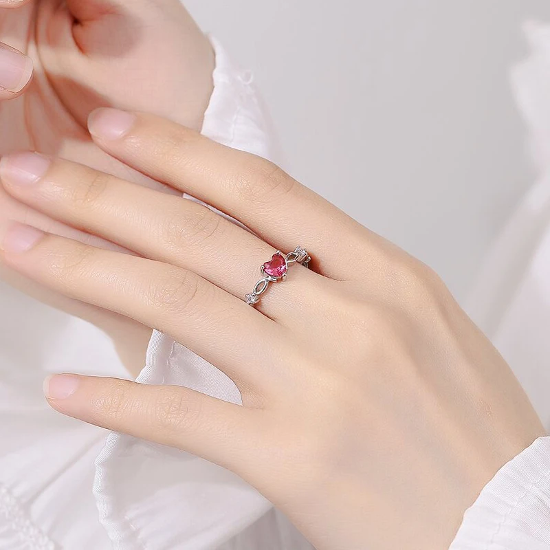 Рисунок 2 - Женское кольцо из серебра 925 пробы