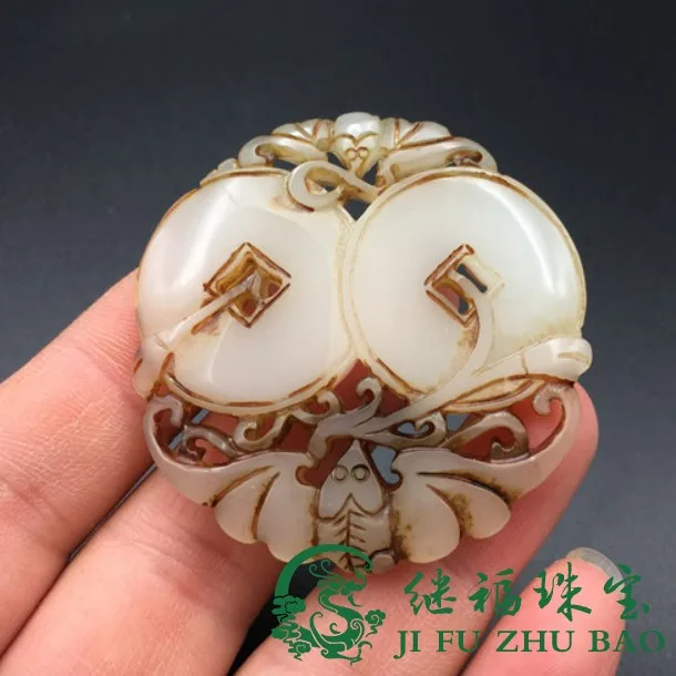 

The collection of antique white old pieces, the outer Mongolian material is in front of you, the bat brand is wearing