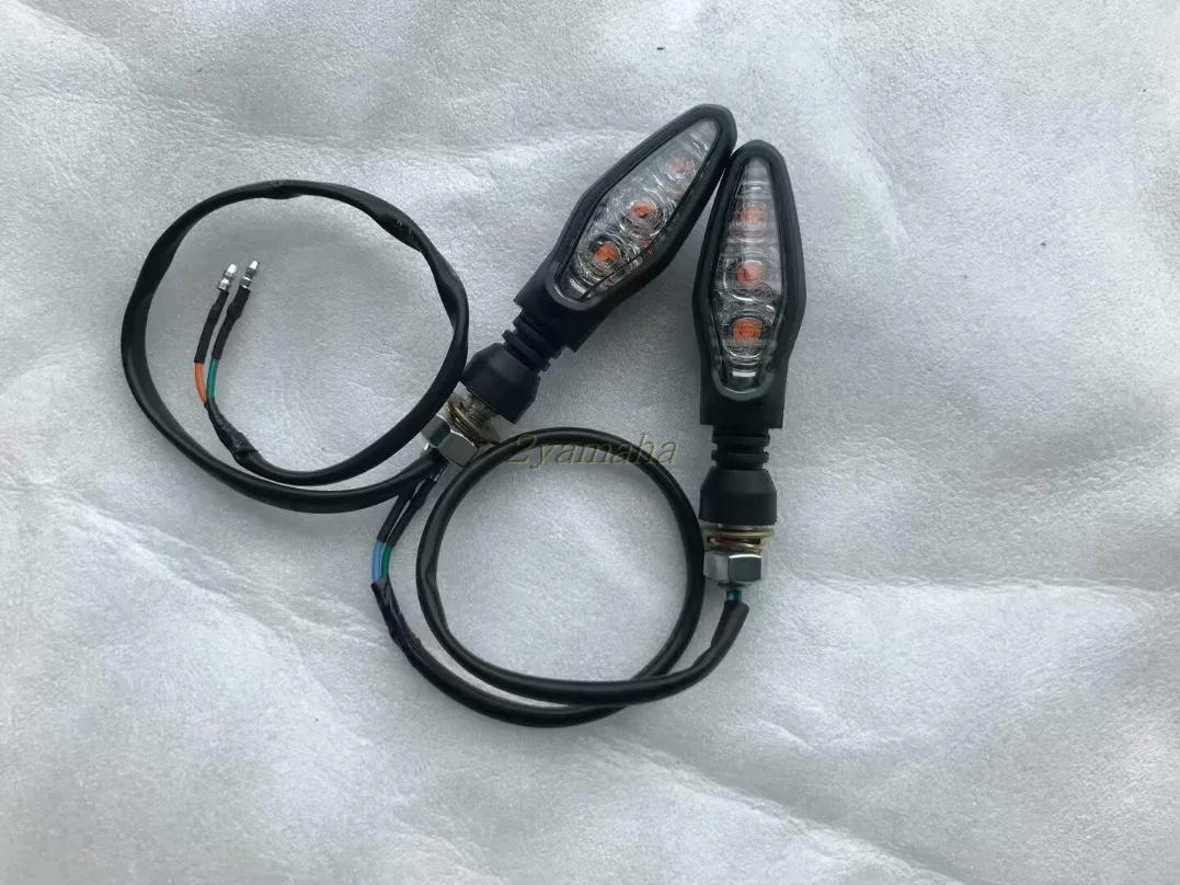 Motorcycle Turn Signal Front and Rear Left and Right Turn Signals Are Suitable for CFMOTO250SR/NK/250-6-A 300SR 300SS