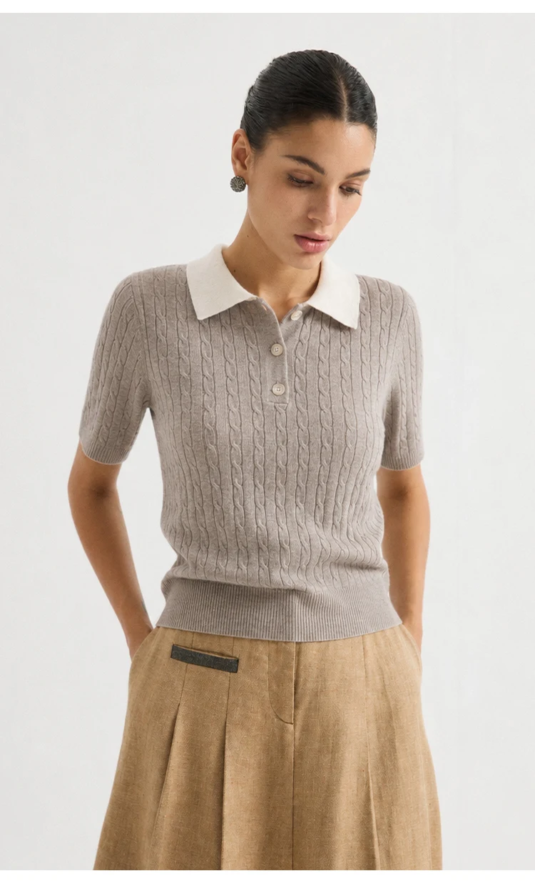 MZ62085 Damen-Pullover im Preppy-Stil mit Polokragen, Zopfmuster, kurzen Ärmeln, Kontrastkragen, Knopfdetails, Modal-Mischung, Oberteil für den frühen Herbst – Detail 11