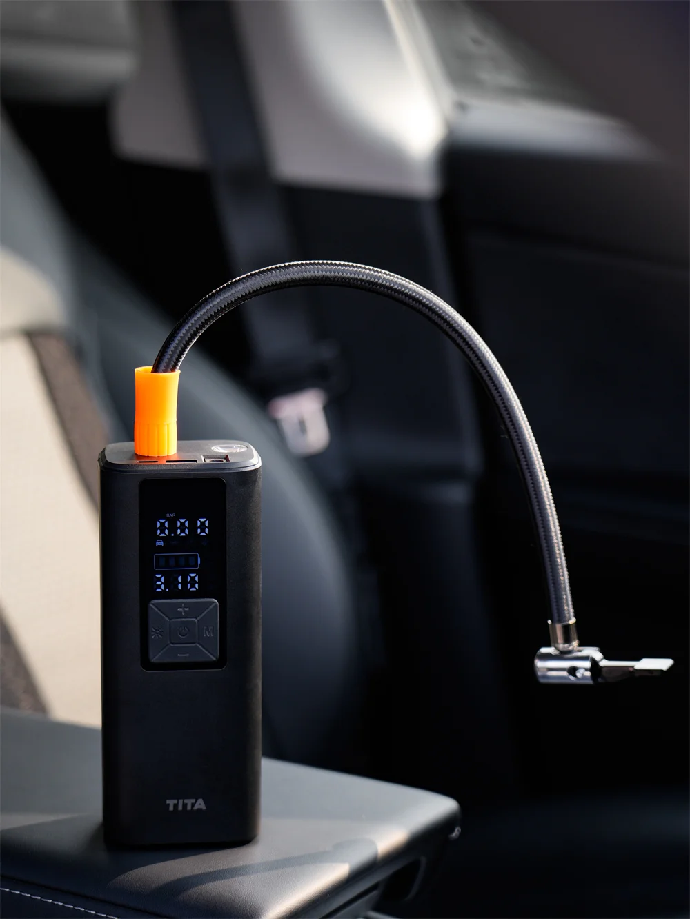 Pompa ad aria intelligente Pompa a sfera elettrica portatile con gonfiaggio rapido a sfera con manometro accurato e display LCD digitale