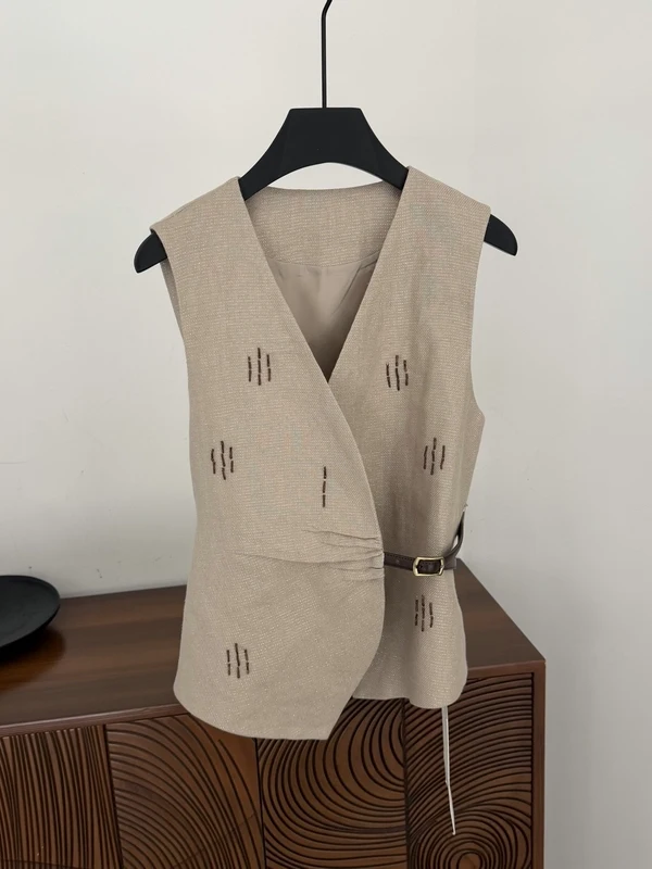 High-End Linen Women's Vest Spring 2026 V-Neck Waist-Cinching Beaded Side-Tie Slimming Fashionable Single-Buckled Closure