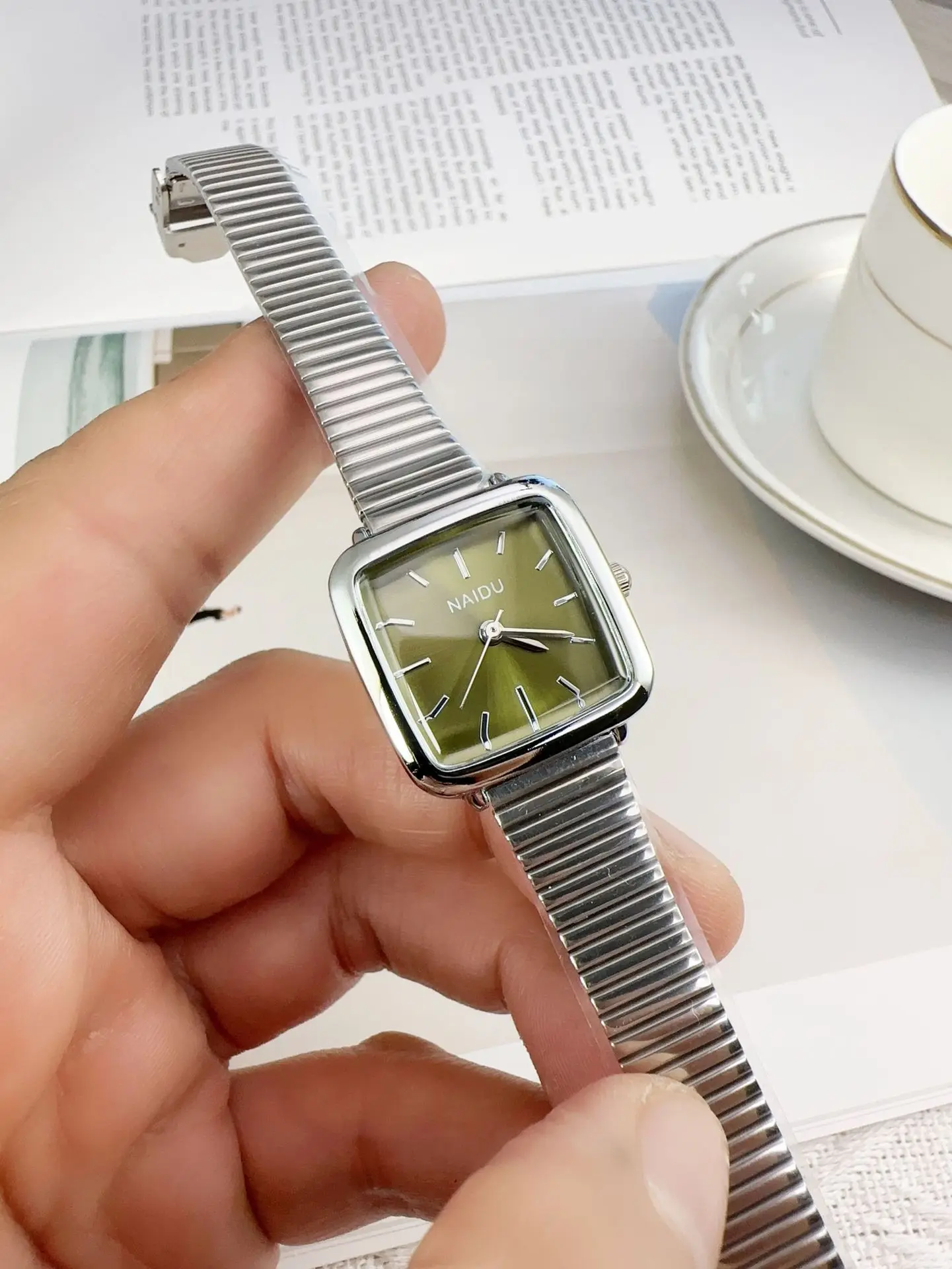 Retro-Stahlarmbanduhr für Damen, Luxusgeschenk, Quadratische Quarzuhr, Casual-Armbanduhr für Studentinnen, Dropshipping Reloj Mujer – Detail 24
