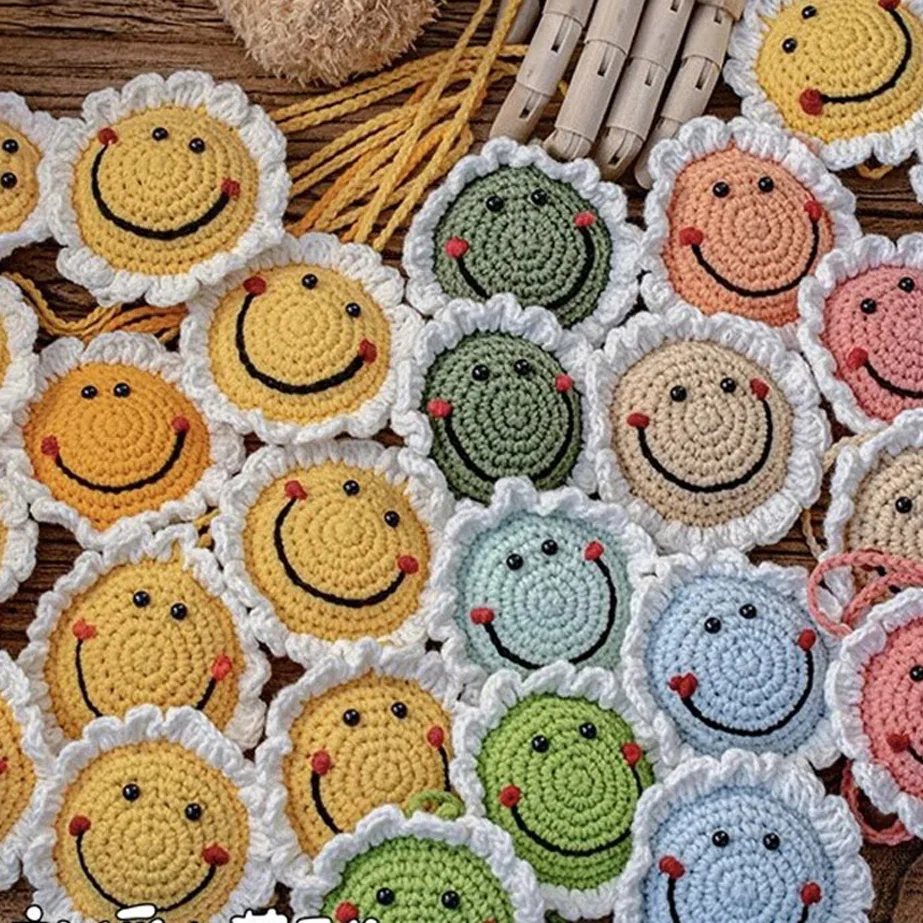 

Happy Face Handmade Crochet Jewelry Bag Pendant Sunflower Keychain Cute Coasters 8CM 10PCS/LOT