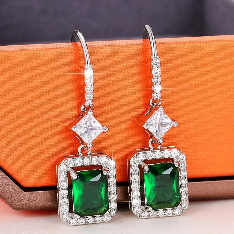 New Popular Women\'s Pendant Emerald Earrings Retro Party Accessories with Bright Green Zirconia Elegant  Jewelry Gifts