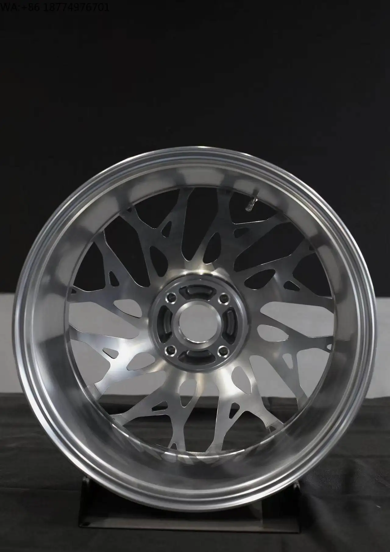 

Suitable for Ducati Diavel Forged Wheel Hub - Custom CNC 6061-T6 Aluminum Alloy Motorcycle Racing Wheels 17-19 Inch
