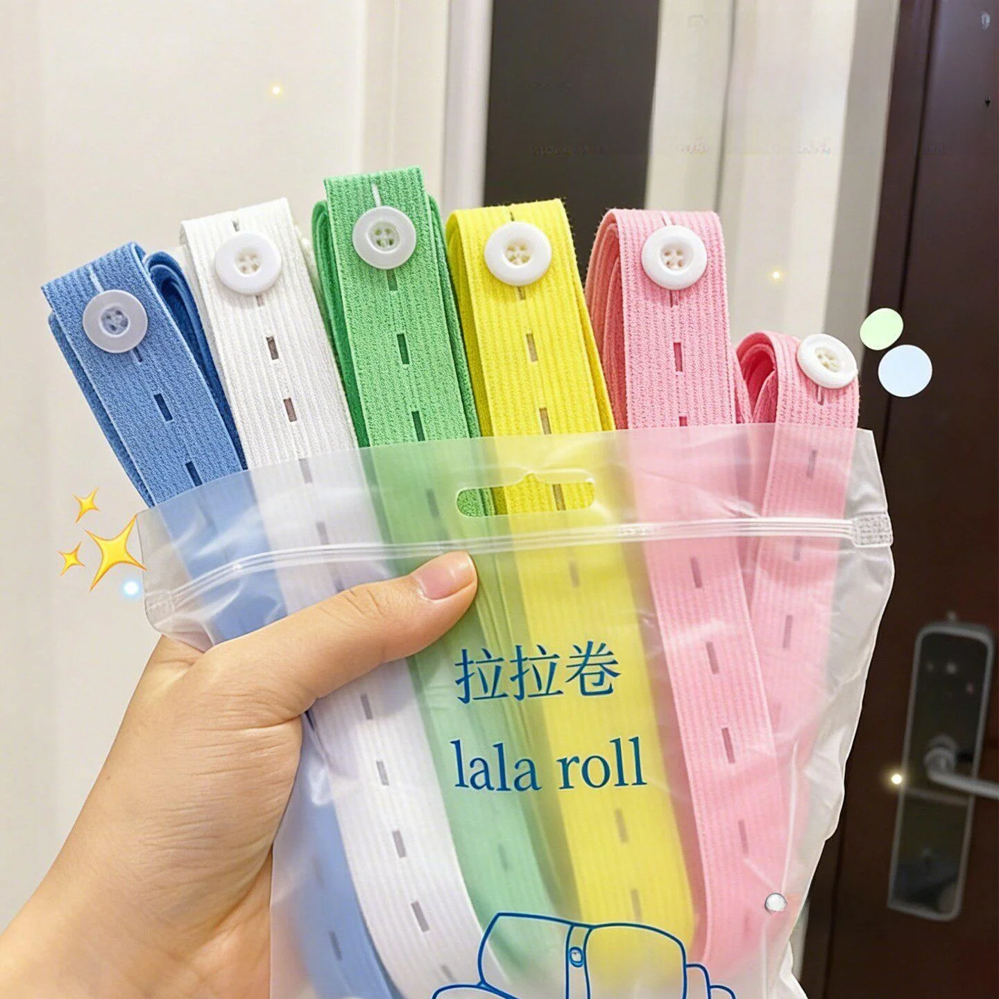 

Seasonal Clothing Storage Organizer with Buckle Binding Tape for Blanket Fixation And Closet Arrangement by Crown Month