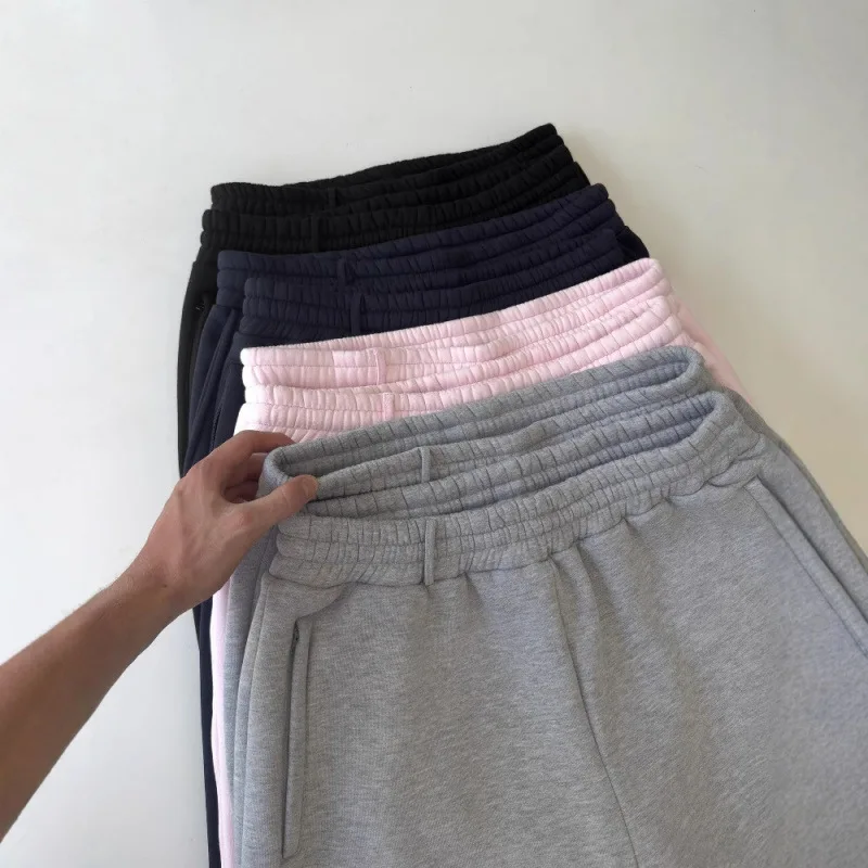 Unisex Embroidered Logo Casual Shorts, Elastic Waist Straight Leg Five Quarter Pants, Street Style Loose Sports Shorts
