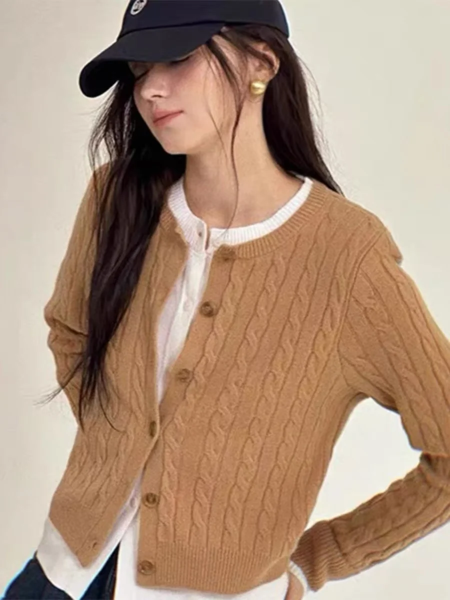 

Fake two pure cashmere sweater women's round neck twist knit cardigan sweater temperament Joker padded coat.