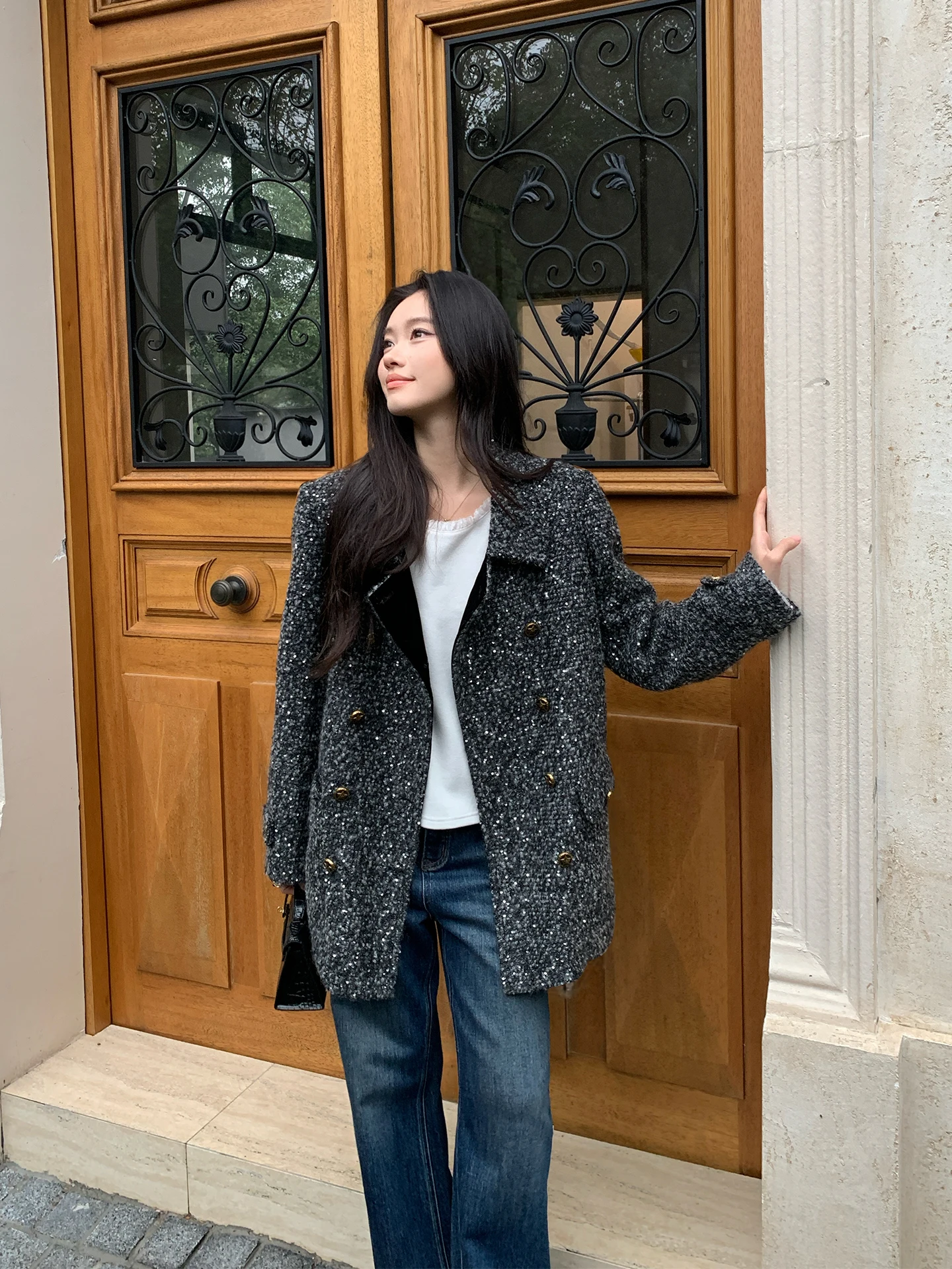 

Faux Fur Collar down Jacket by Old Yang ME Brand Cozy Thick Winter Outerwear with Golden Bean Galaxy Pattern White Goose down