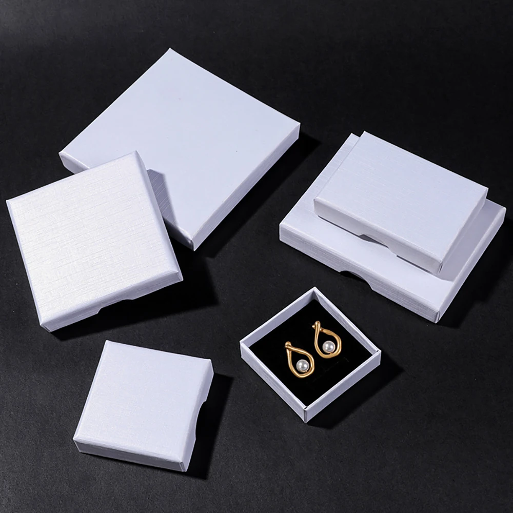 White Jewelry Storage Box 5x7x1.5cm Ring Display Case Portable Organizer Packaging Box For Necklaces Bracelet With Black Sponge