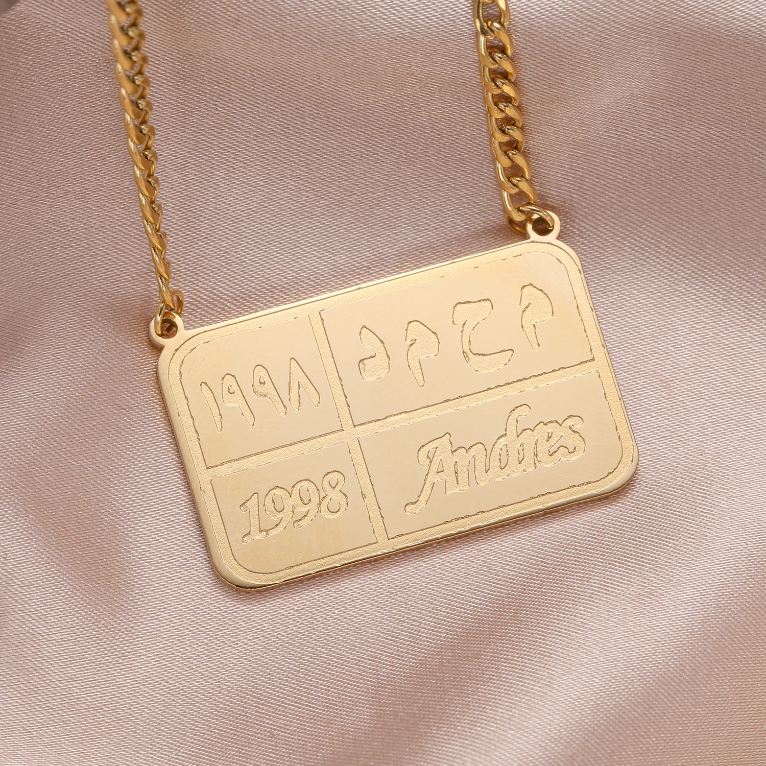 Different Languages Customized Necklace Simple Square Personalized Gold Four-frame Girl's Pendant Friendship Gift For Women